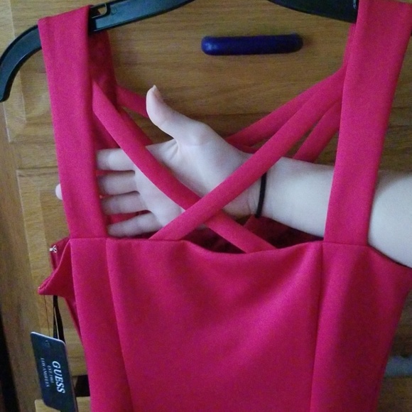 Mint Condition Guess red dress - Picture 3 of 7